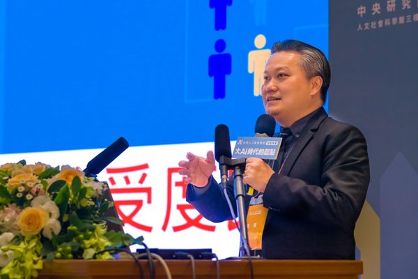 疫情寵罩下的溫暖支持:《ICU重症醫療現場》